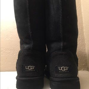 TALL BLACK UGGS!! GOOD PRICE