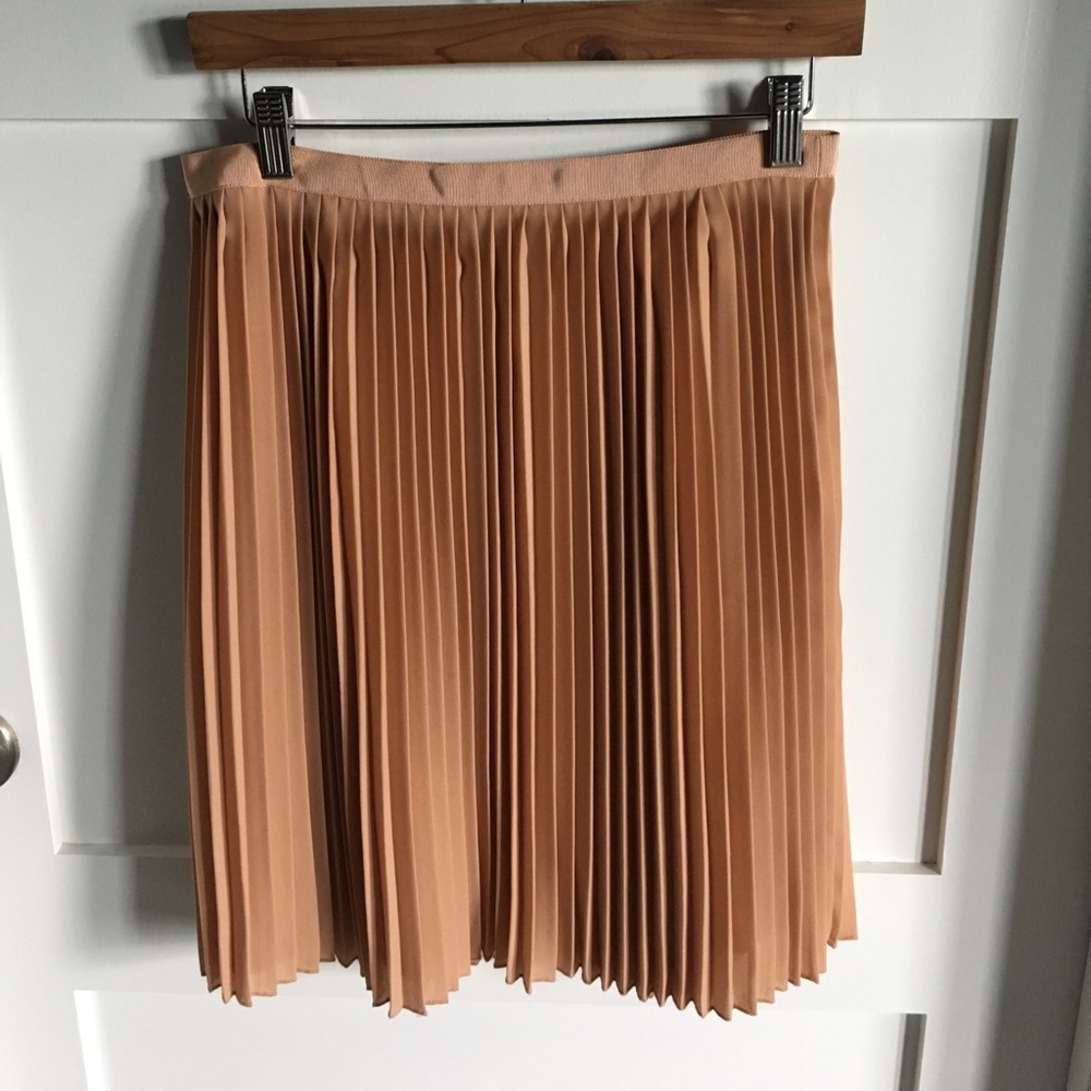 J Crew peach/nude pleated gauzy skirt