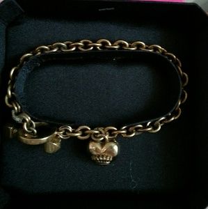 juicy coutour heart bracelet