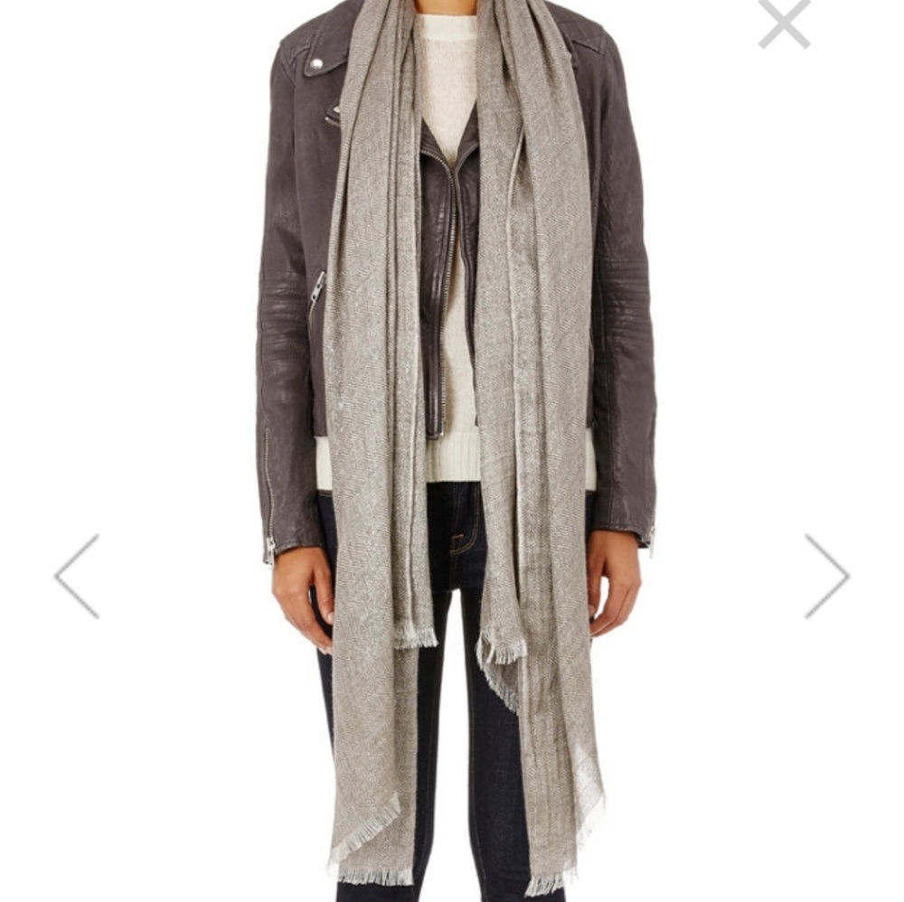 Scarf Barneys New York Tan, Beige, Metallic Silver