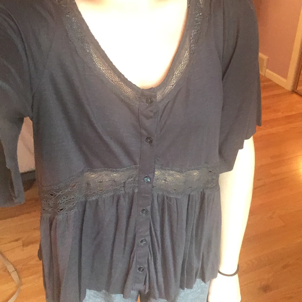 American Eagle shirt