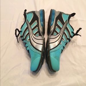 Ladies Puma Running Shoe 8.5