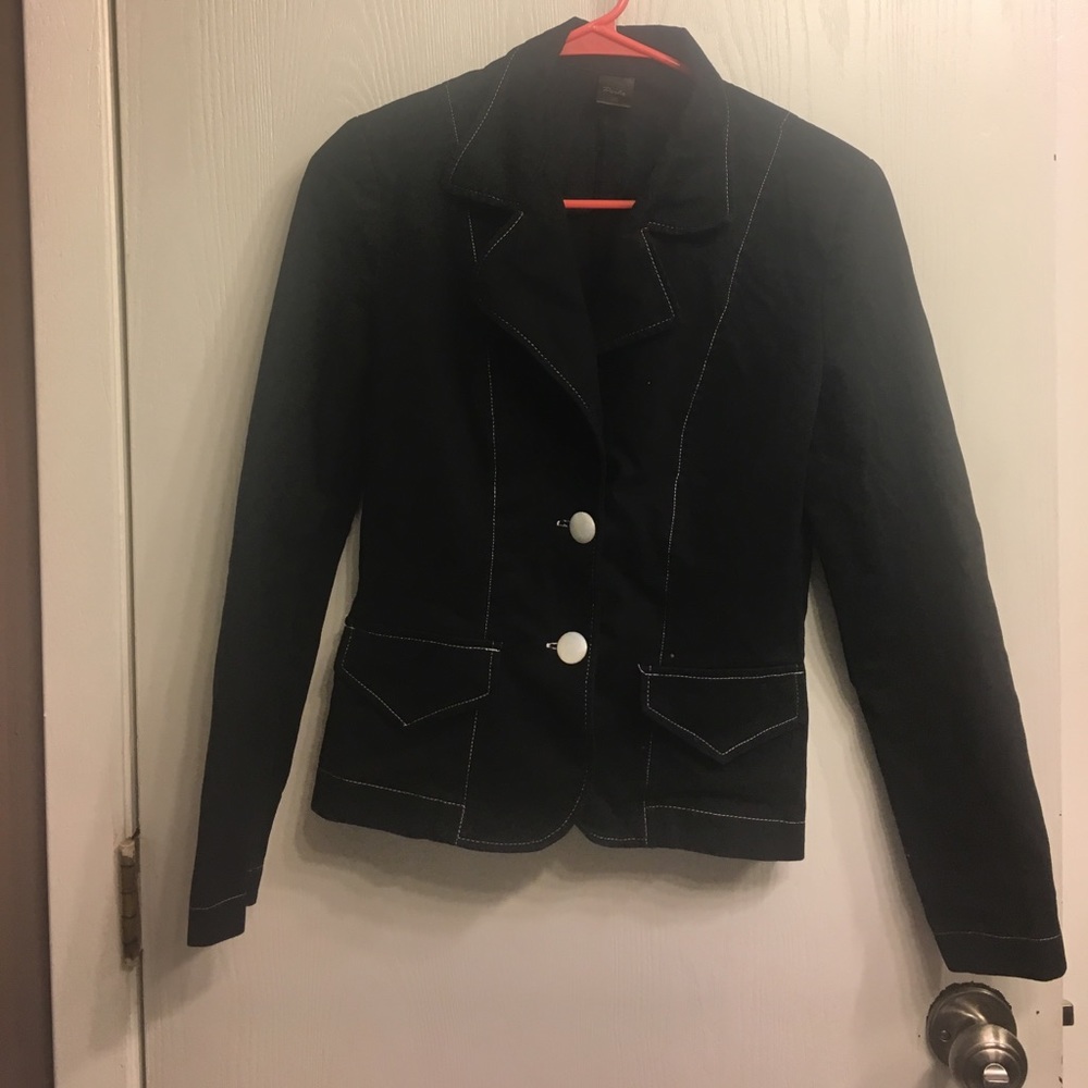 Perla. 36 size jacket. Black. Size 6