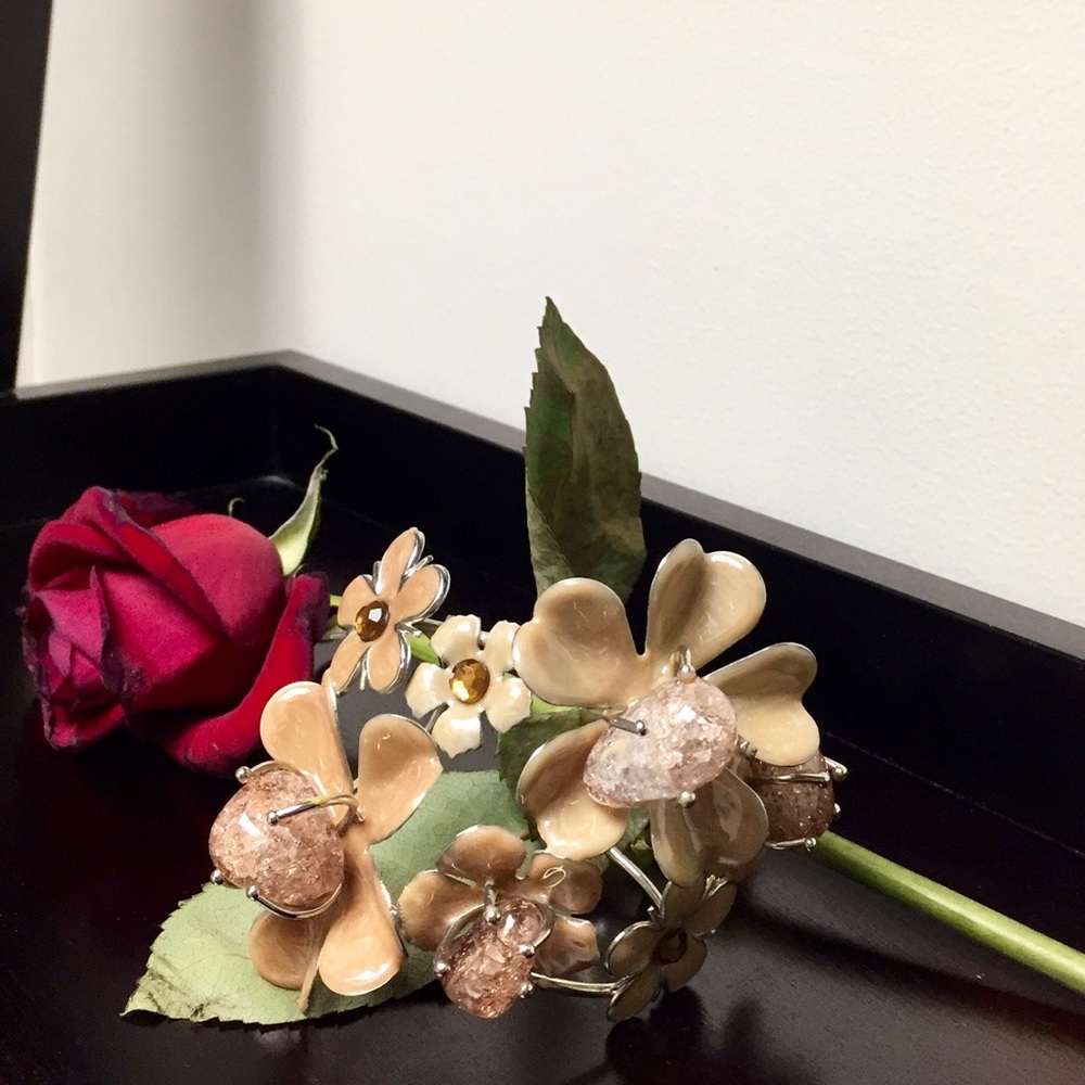 "Flower bracelet"