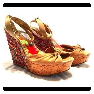 Giani Bini rainbow wedge 8.5