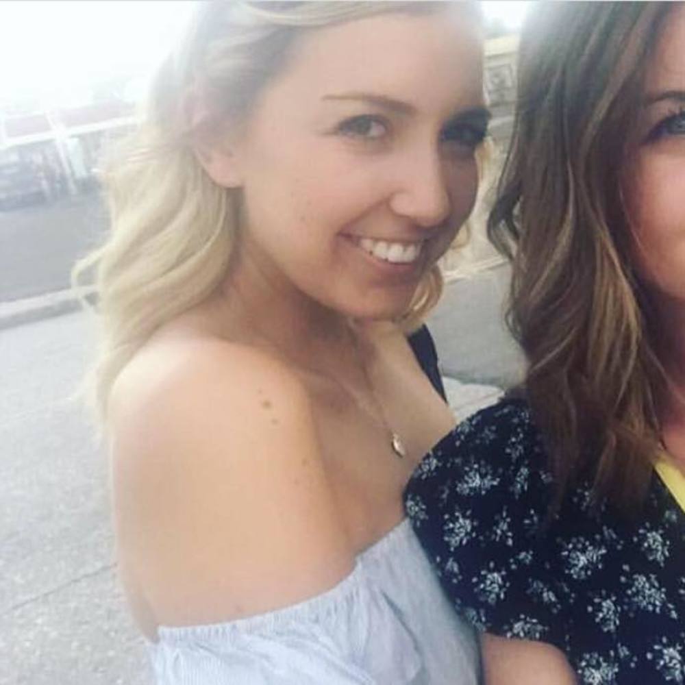 Meet your Posher, Dominique