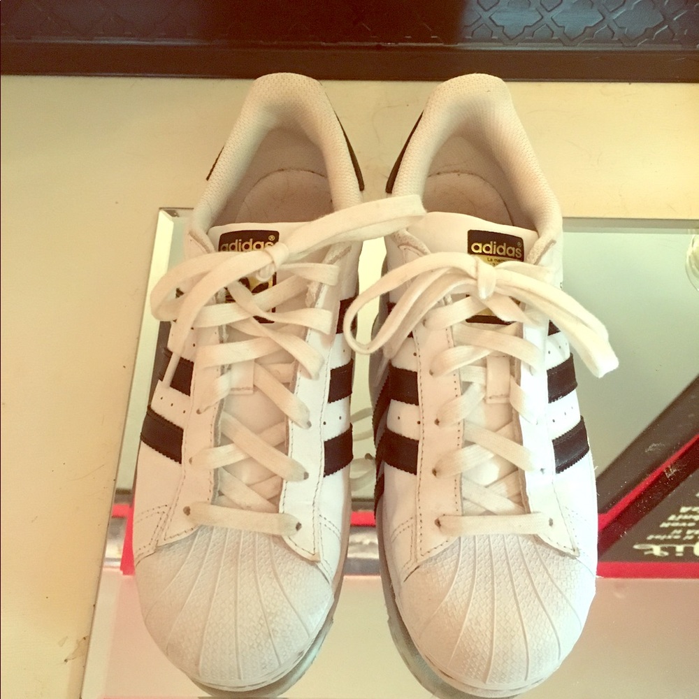 Adidas superstars