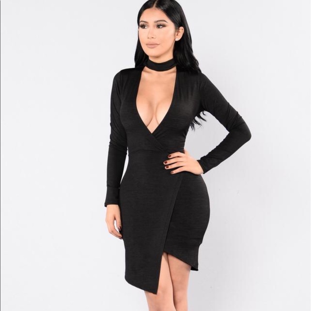 FASHION NOVA BLACK DRESS W/ CHOKER