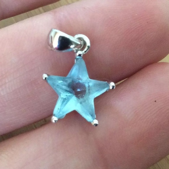925sterlingsilver star pendant Aqua cubic zirconia - Picture 2 of 3