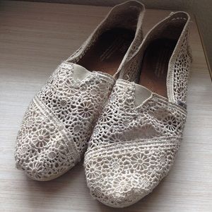 Toms White Lace Shoes Size 9