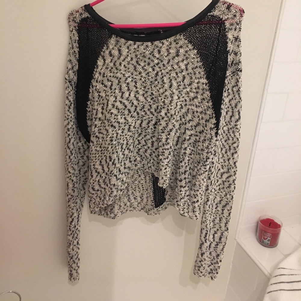 Guess silver, black and white sweater