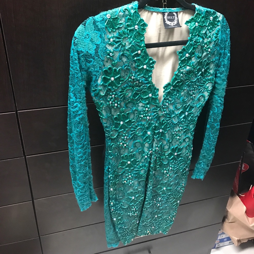 Gorgeous green holt dress