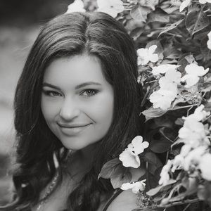 Meet your Posher, Alyssa