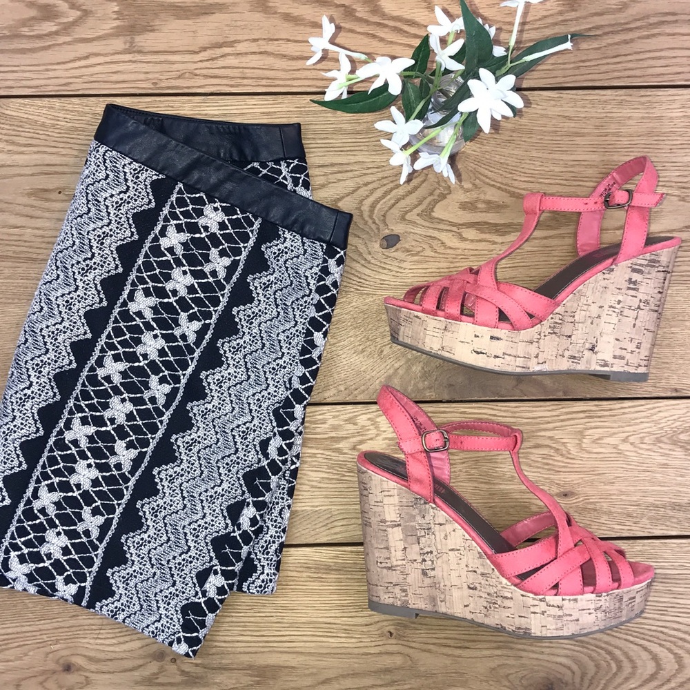 Textured Mini Skirt