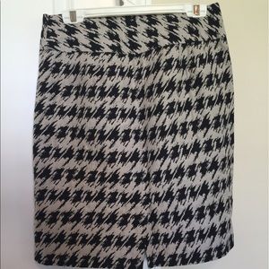Ann Taylor Houndstooth Pencil Skirt