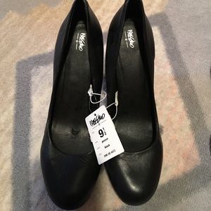 Mossimo black heel. Size 9 1/2