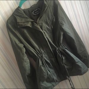 Cute military green jacket