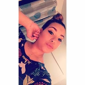 Meet your Posher, Elisa