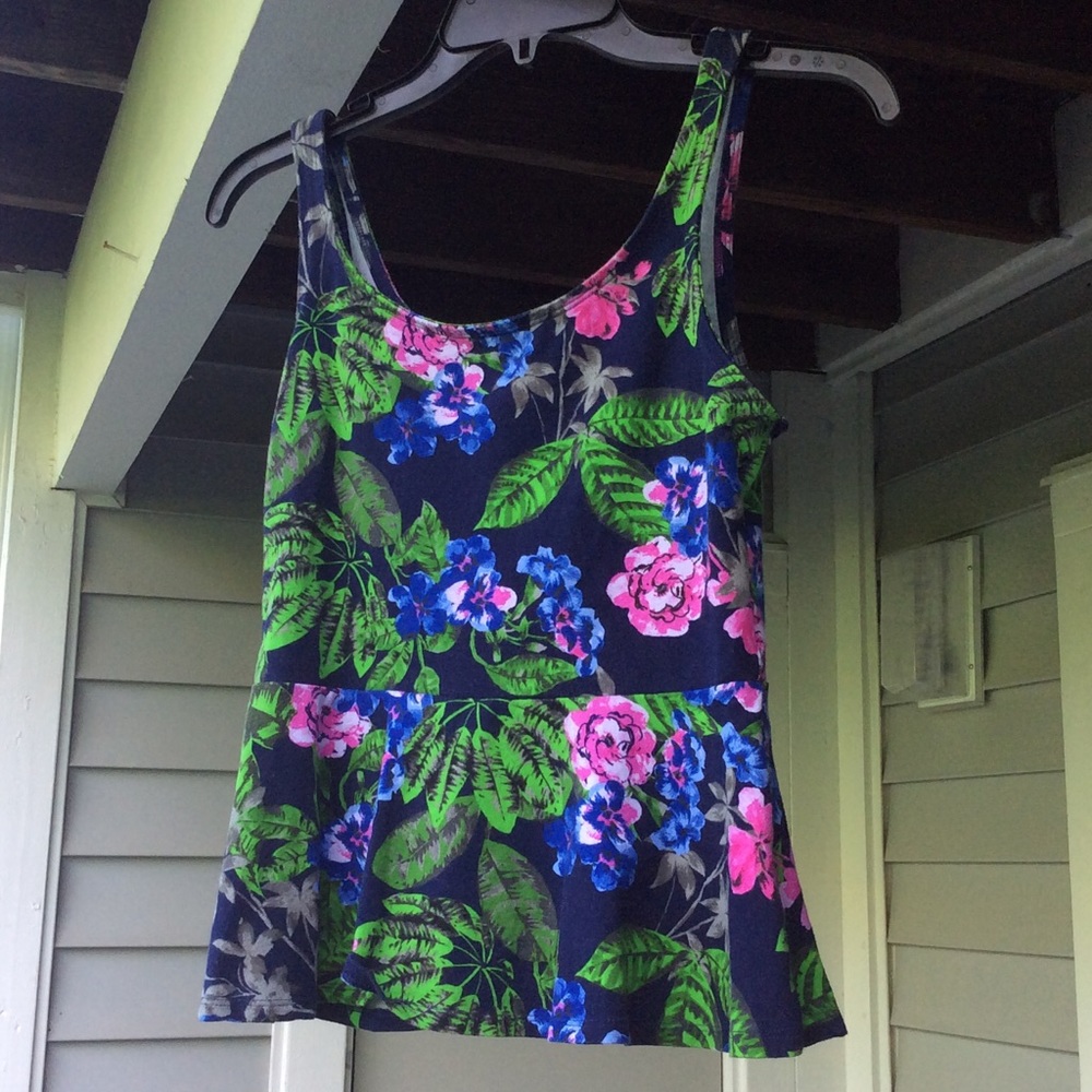 🌷Express top - Picture 2 of 5