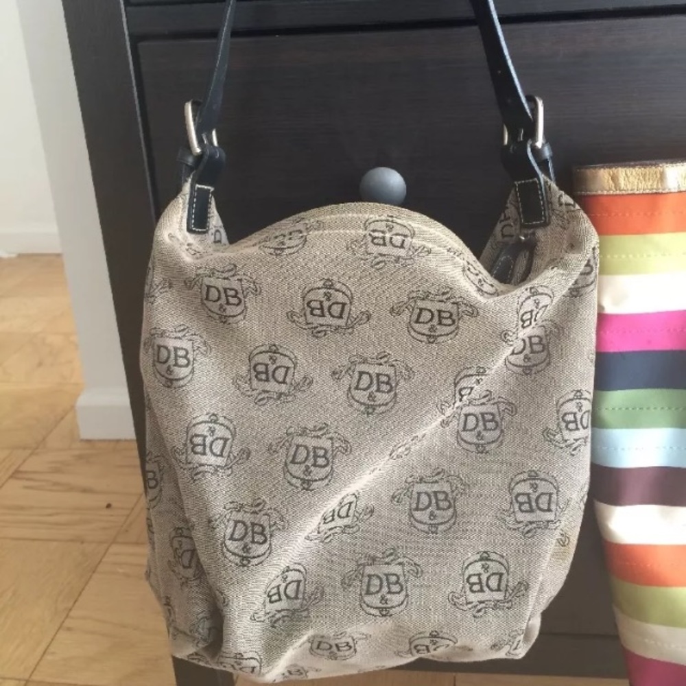 Vintage dooney and bourke bag