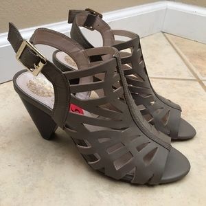 Vince camuto scrappy low heels