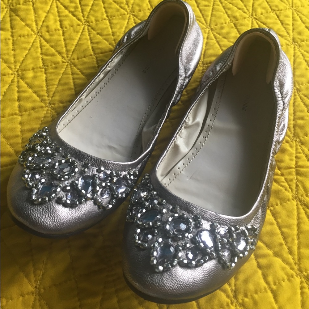Adrienne vittadini silver ballet flats 8