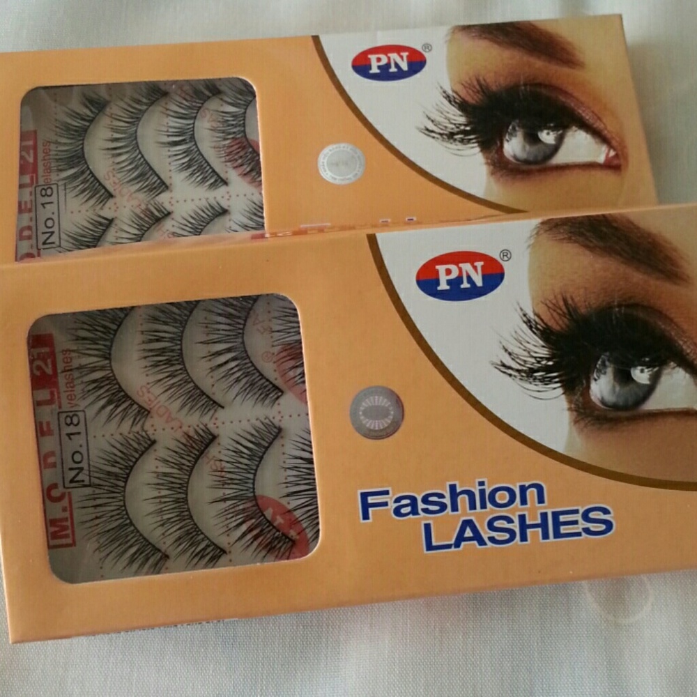False eyelashes