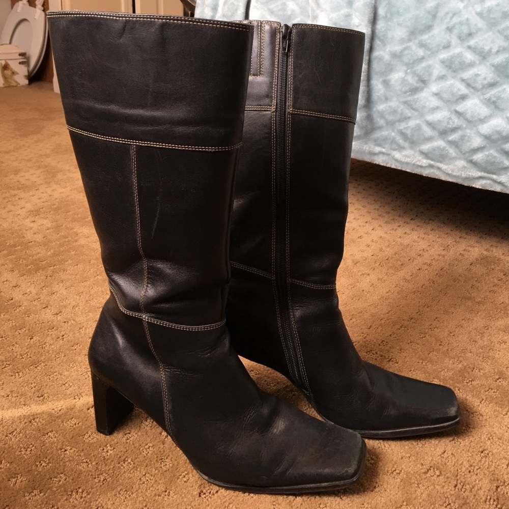 Black boots