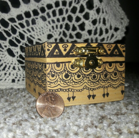 Henna Design Jewelry Box - Picture 5 of 5