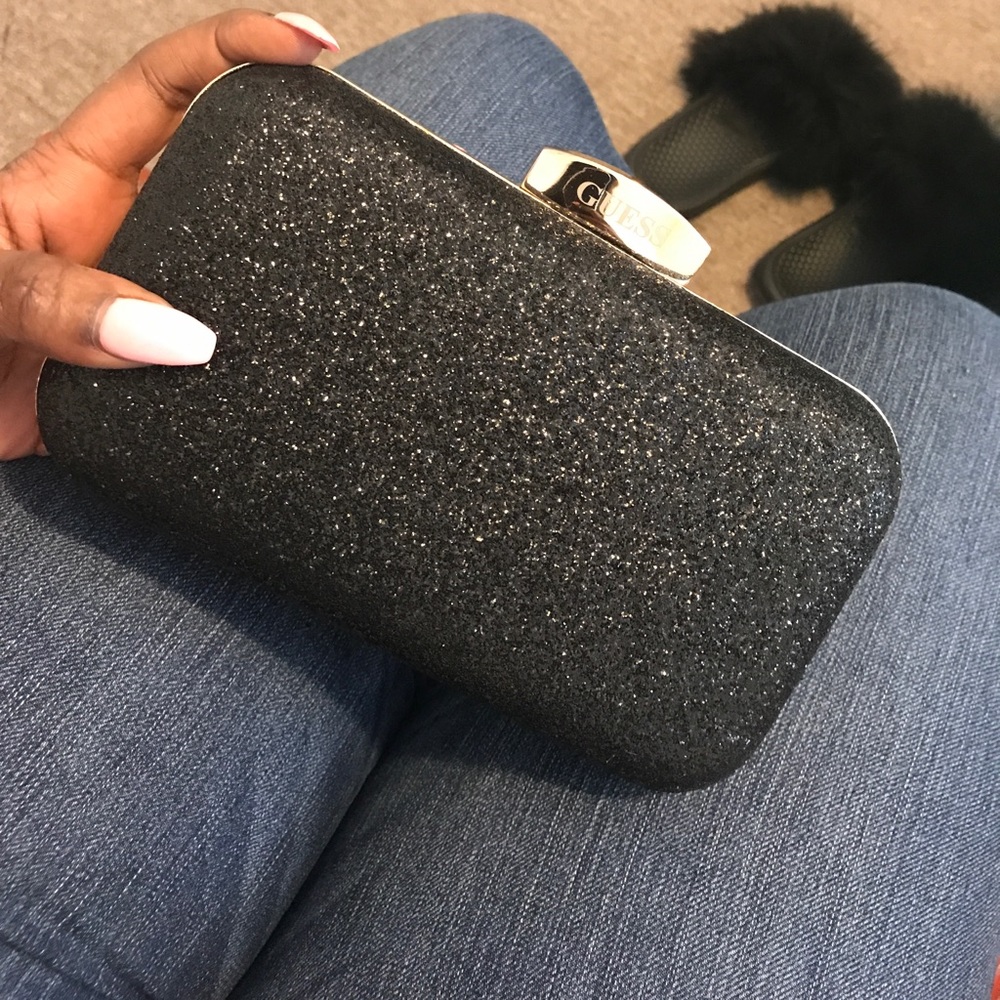 Guess Sparkly AYLA clutch