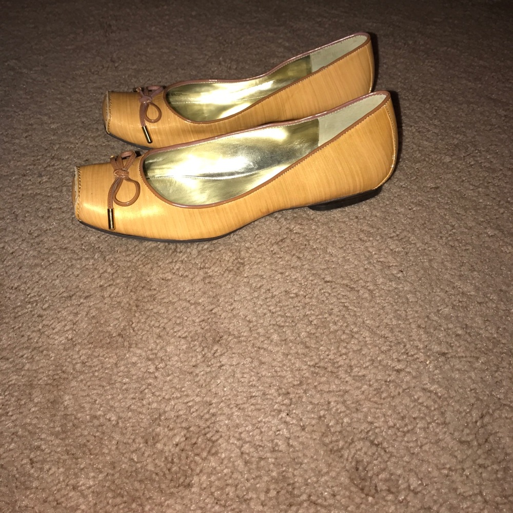 Blunt toe ballerina slipper