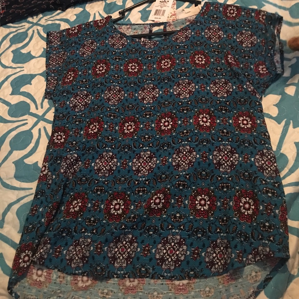 Vibrant Blouse: BRAND NEW