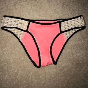 NWOT VS surf crochet hipster bikini bottoms