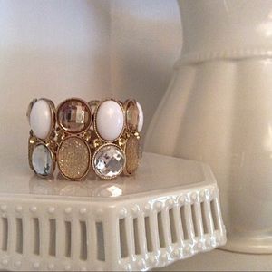 Pretty white and gold bracelet