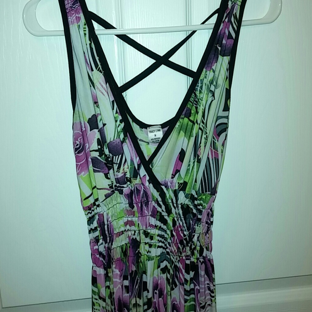 NWOT - Lightweight Floral Summer Dress!