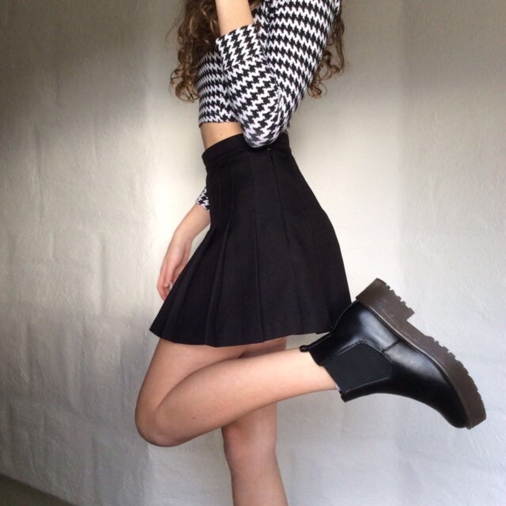 AMERICAN APPAREL TENNIS SKIRT