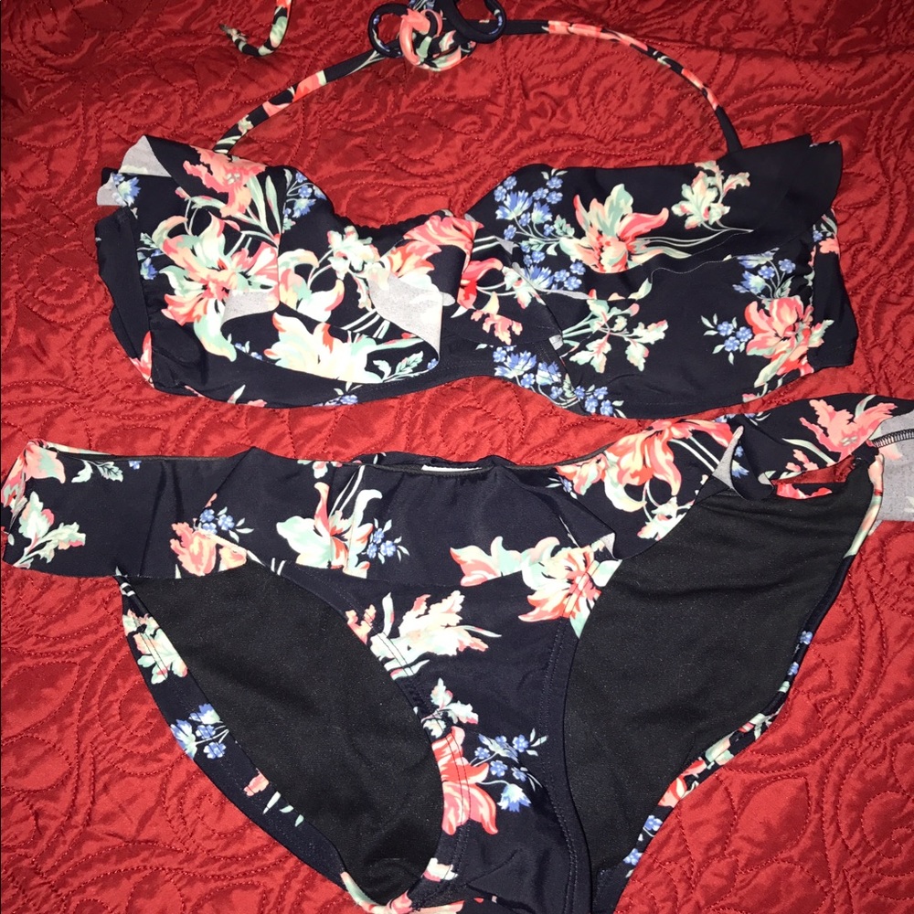 Converse bikini set