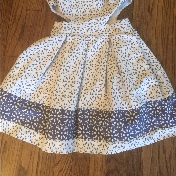 😍 Adorable!!! ASOS Petite eyelet dress w/ cutouts - Picture 4 of 7