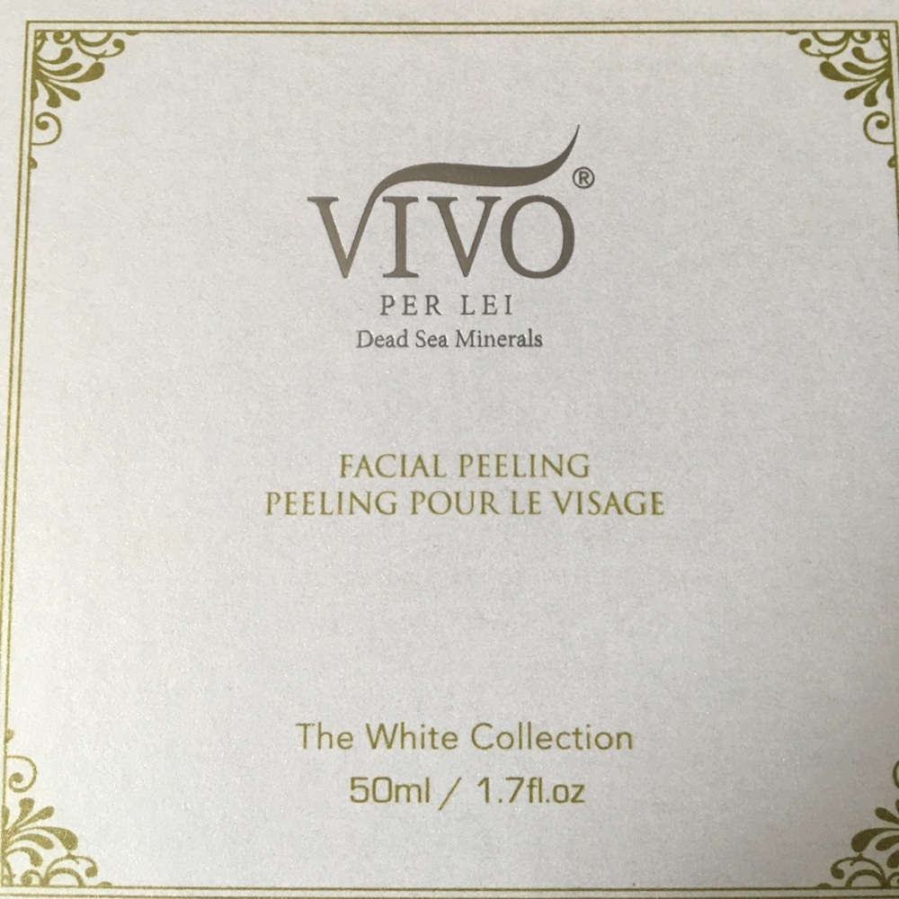 Vivo Per Lei Dead Sea minrerals facial peeling gel
