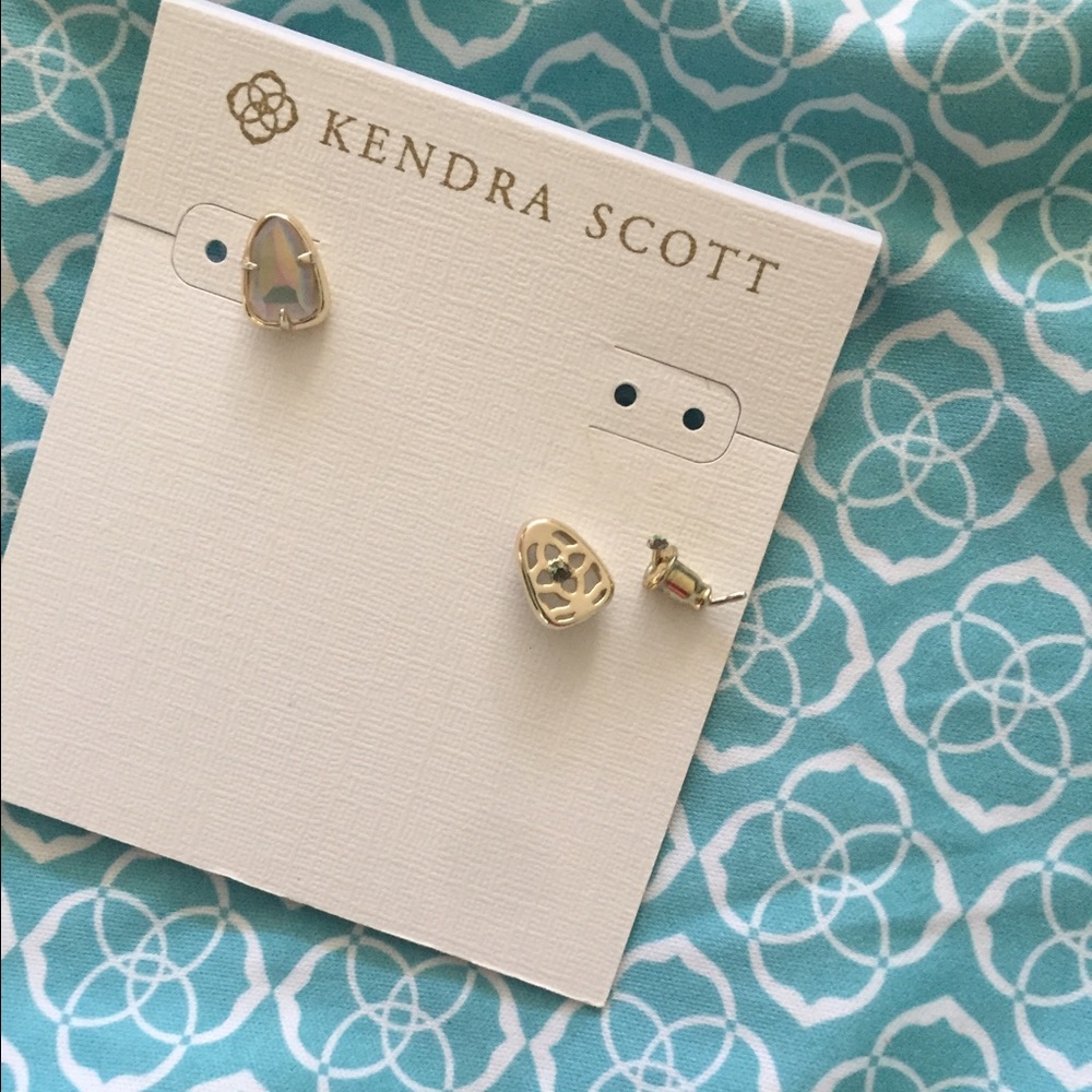 Pictures of earrings