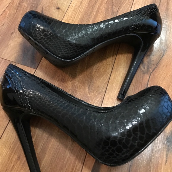 Buy Kardashian Kollection Shoes Buy Kardashian Kollection Shoes