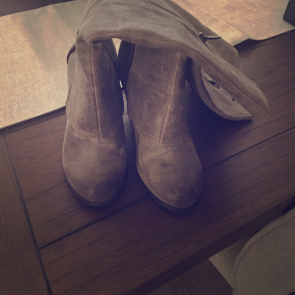Fergie Boots Size 7