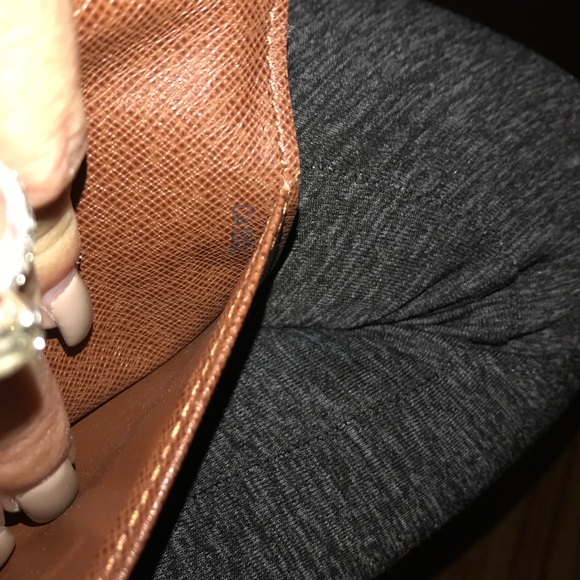 Authentic Lv Checkbook Holder SALE 🎉 - Picture 3 of 3