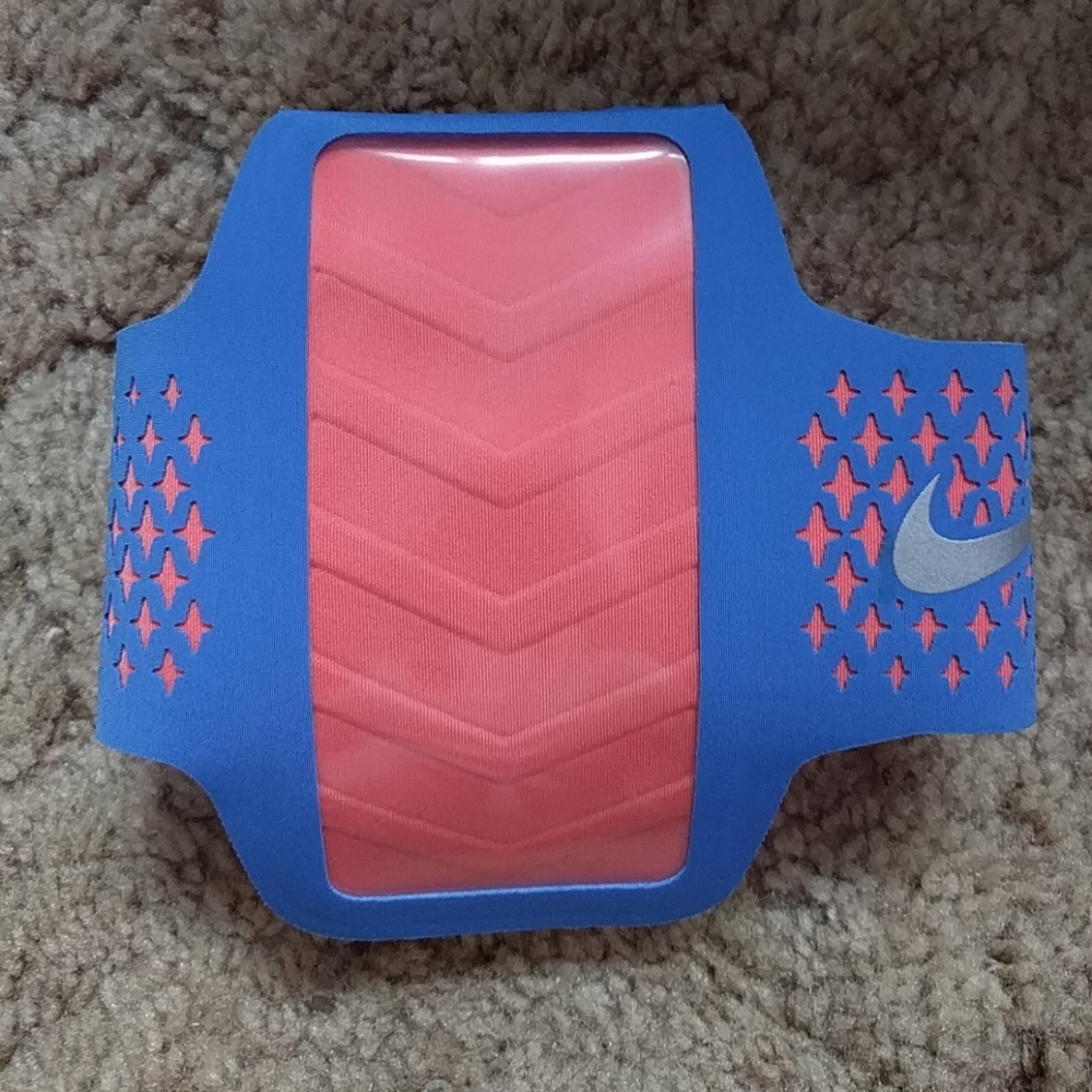 FINAL SALE Nike arm band
