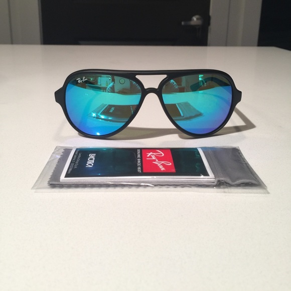 Ray-Ban Accessories - EUC Ray-Bans