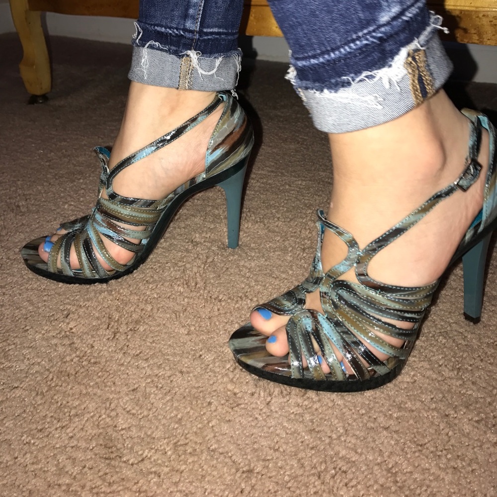 Carlos Santana Turquoise marbled leather heel