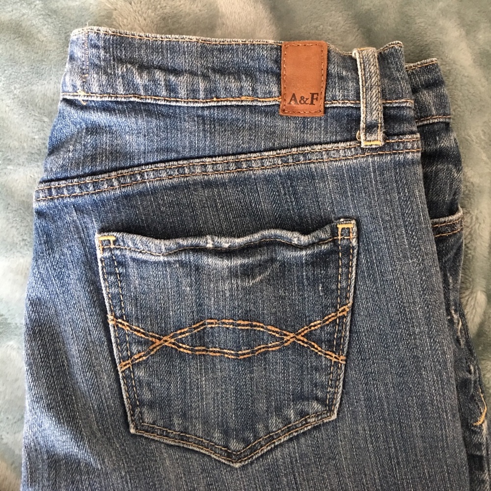 A&F jeans 4L