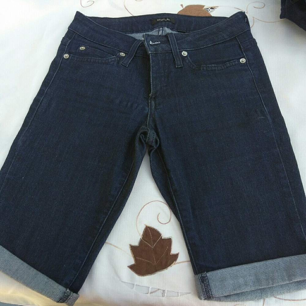 Bebe cropped jeans