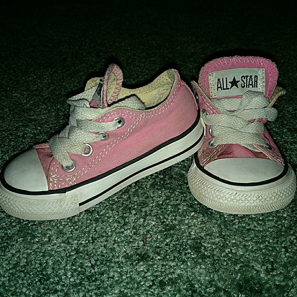 Toddler Girls Pink Converse, size 5