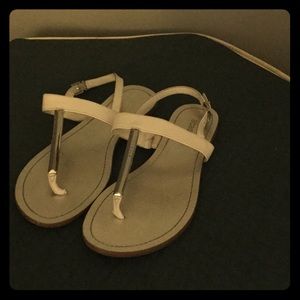 White thong BCBG Sandles